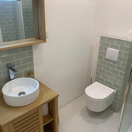 Holiday home Le De La Foret - Cocon Nature A 5mn Du Centre Neauphle-le-Chateau